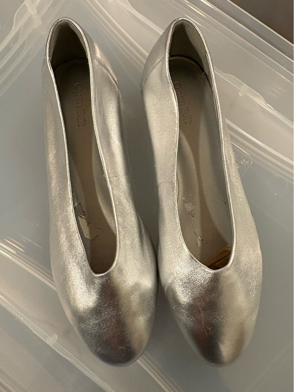 Silver Leather Women's Ballet Flats NWOT size 9.5